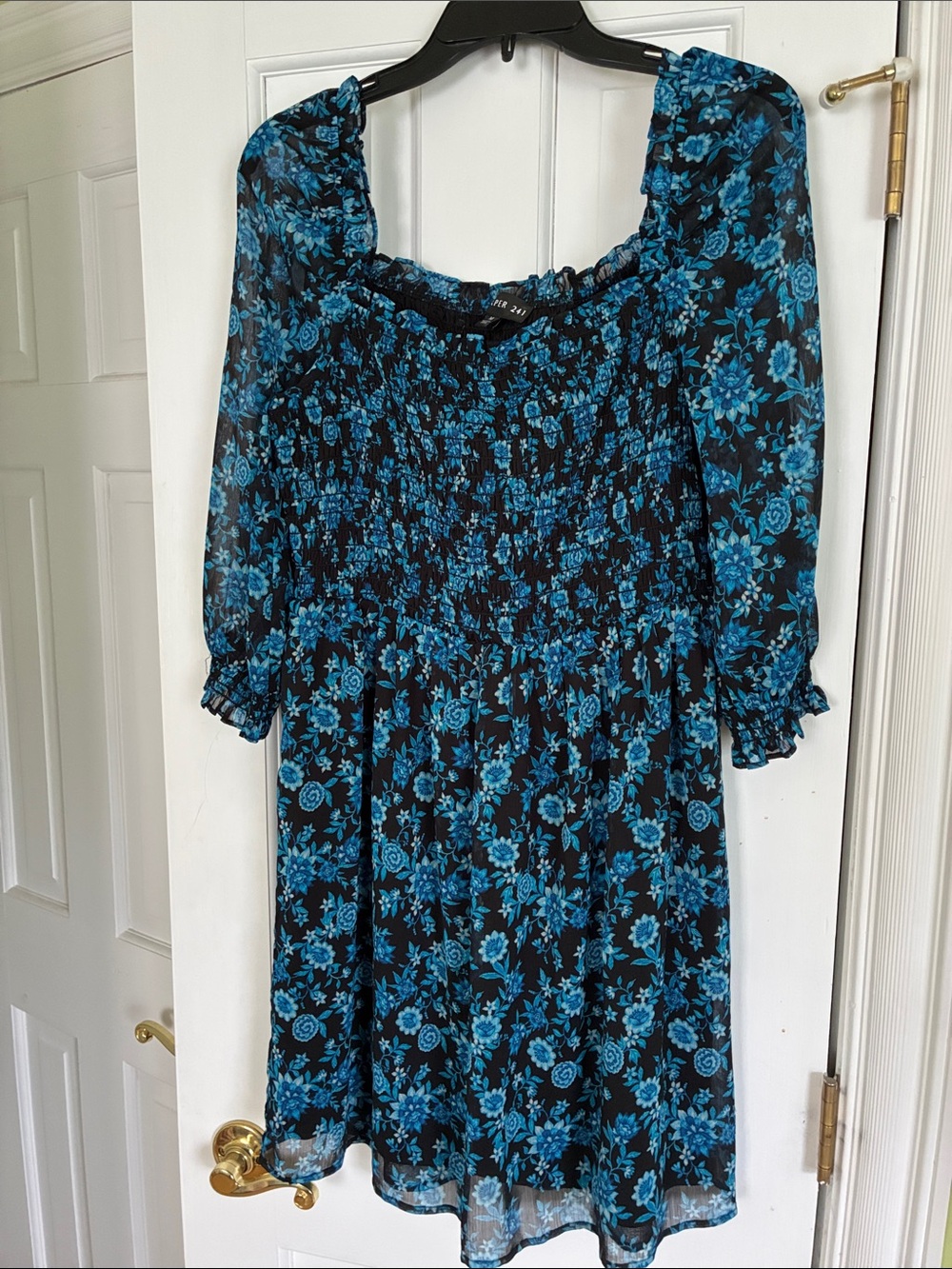 Women's Blue Floral Smocked Dress Size M - Picture 2 of 6